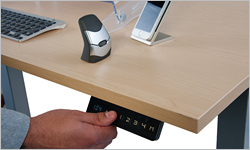 Motus_ConsoleUseCloseUp